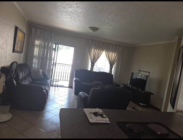 2 BEDROOM APARTMENT FOR SALE IN RUSTENBURG CENTRAL